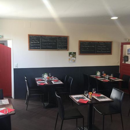 Hotel Au Pere Tranquille Tinchebray-Bocage Zewnętrze zdjęcie