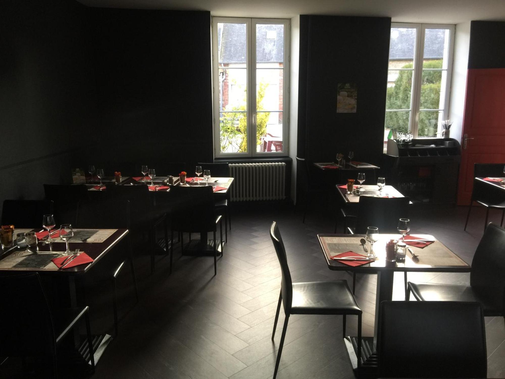 Hotel Au Pere Tranquille Tinchebray-Bocage Zewnętrze zdjęcie