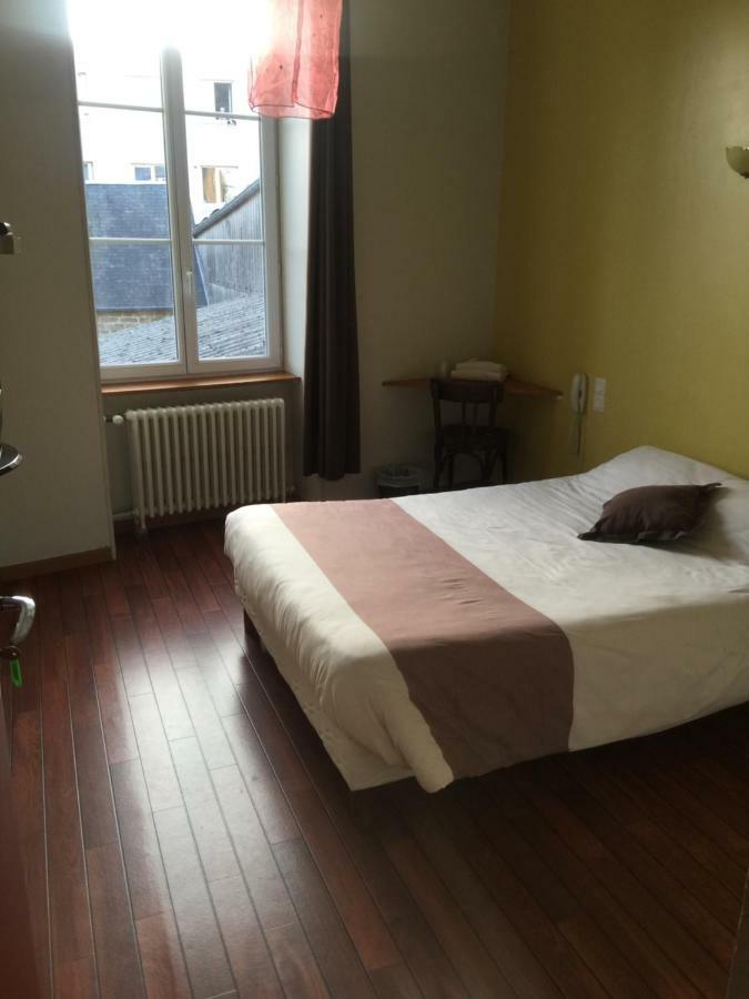 Hotel Au Pere Tranquille Tinchebray-Bocage Zewnętrze zdjęcie
